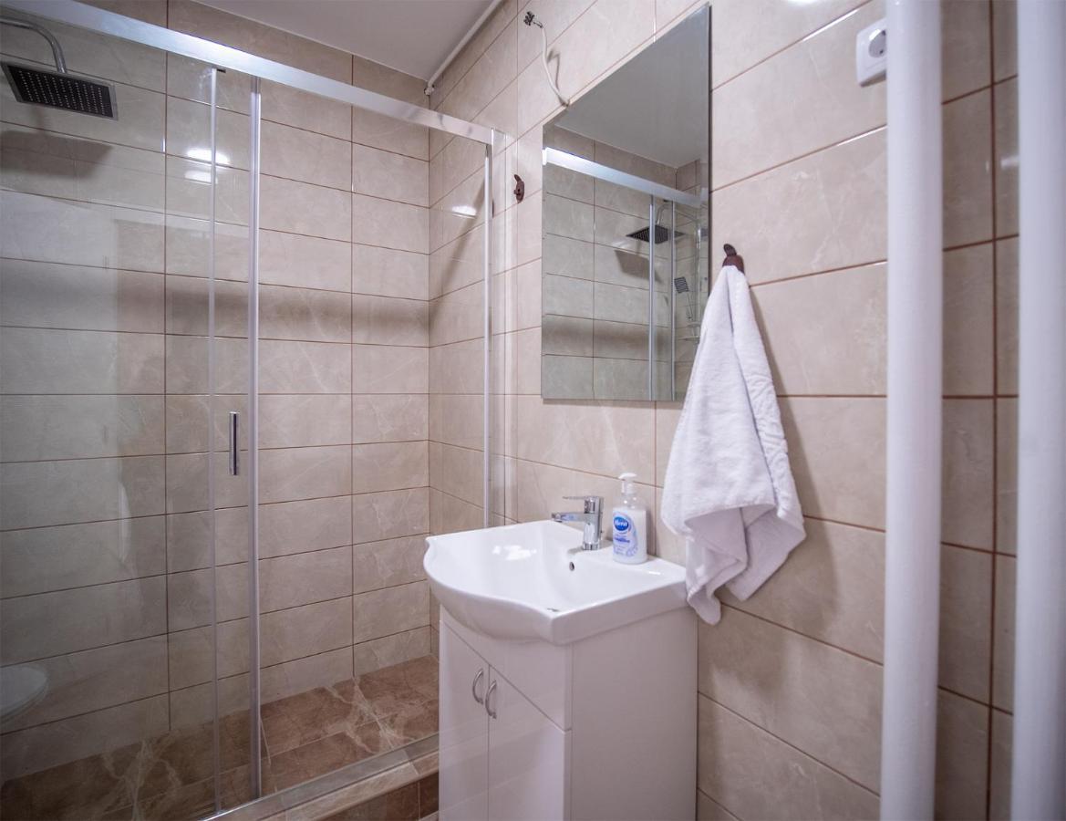 Apartament Apartman Sara Nowy Sad Zewnętrze zdjęcie